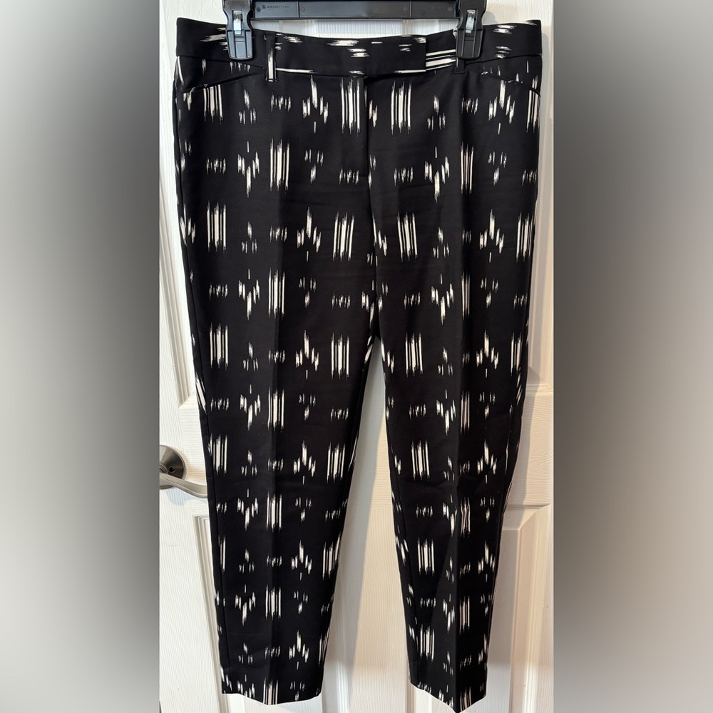 White House Black Market Slim Ankle Pants Black & White Pattern Size 10